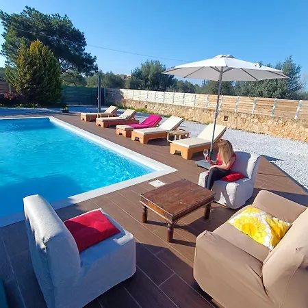 Drosoula 3bdr Private Swimming Pool Apartment